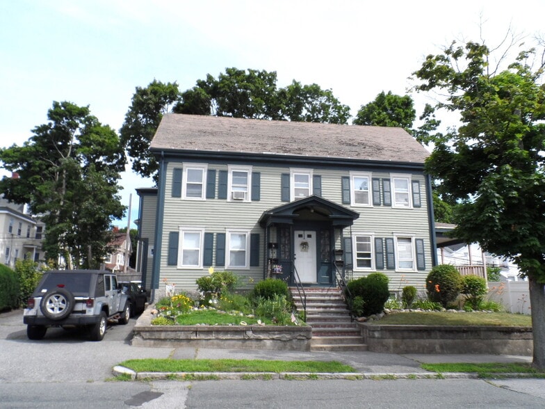 Building Photo - 11 Chestnut St