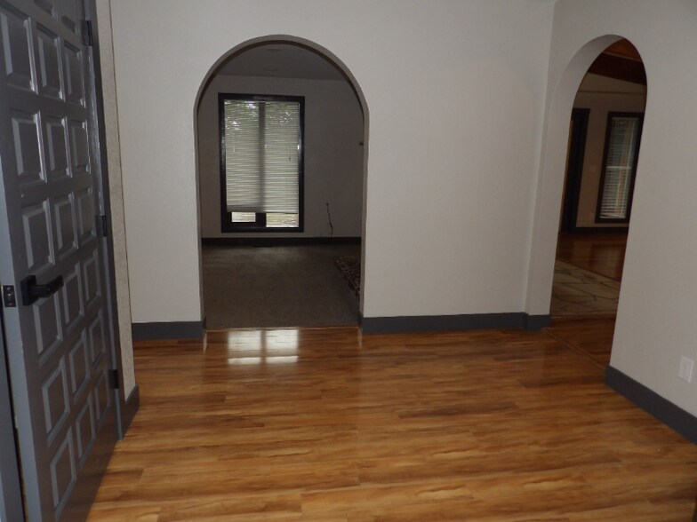 Building Photo - 11130 Burgess Ln