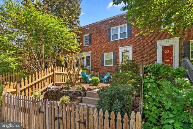 Building Photo - 303 Mt Vernon Ave