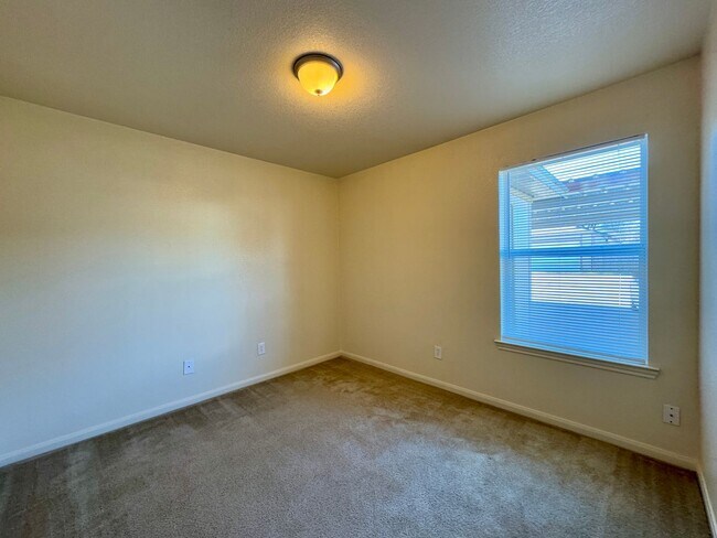 Building Photo - Duplex