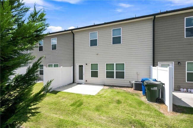 Building Photo - 5149 Fox Den Rd