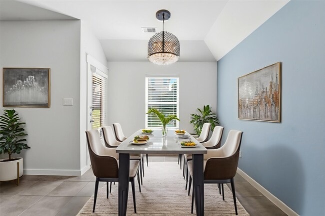 Building Photo - 12411 Southern Trail Ct