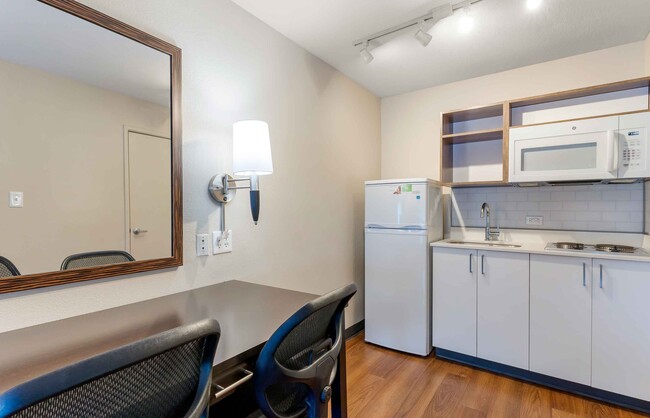 Building Photo - Furnished Studio-San Francisco - San Mateo...