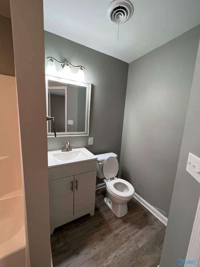 Building Photo - 11534 Mack Rd