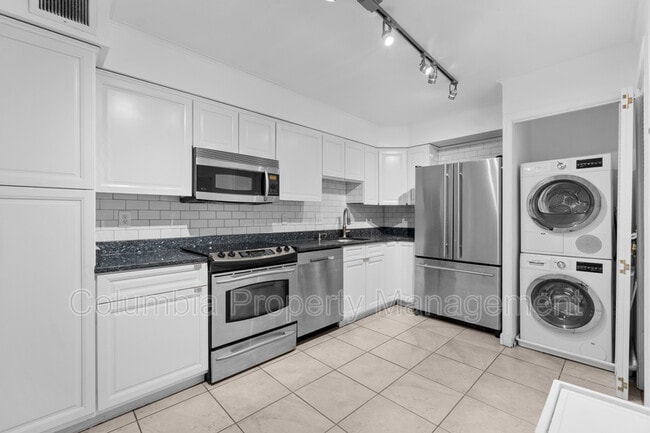 Building Photo - 1077 30th St NW