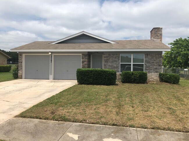 Primary Photo - 3 bedroom 2 Bathroom