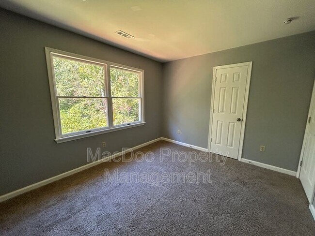 Building Photo - 1907 White Lake Dr