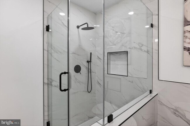 Building Photo - 2932 Yost Pl NE