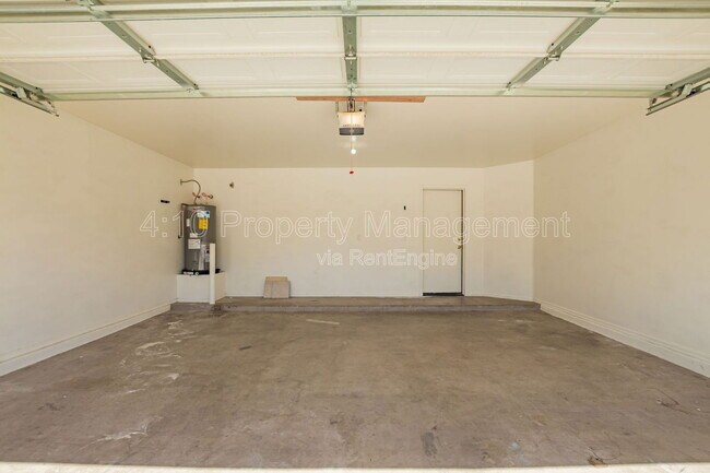 Building Photo - 2320 W Allens Peak Dr