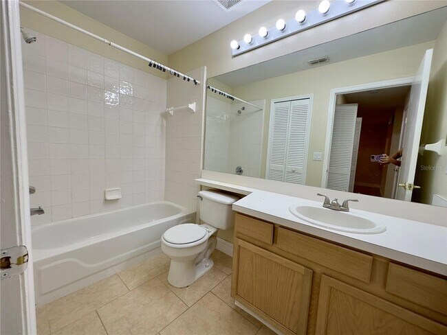 Building Photo - 13313 Fairway Glen Dr