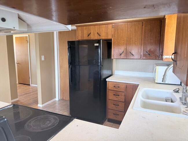 Building Photo - 1419 Prado Dr