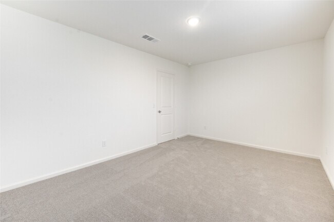 Building Photo - 8815 Vacek Xing Wy