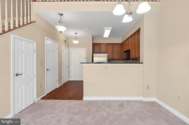 Building Photo - 801 S Greenbrier St