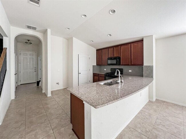 Building Photo - 401 Anacua Loop