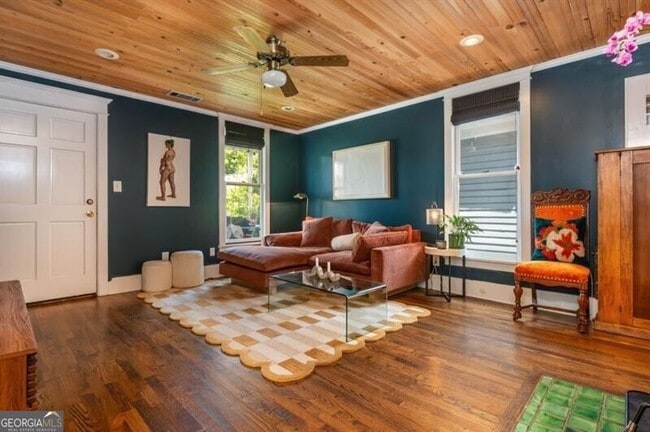 Building Photo - 154 Savannah St SE