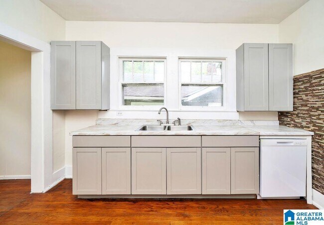 Building Photo - 2321 22nd St Ensley