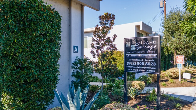 Building Photo - Idaho Springs Apartments