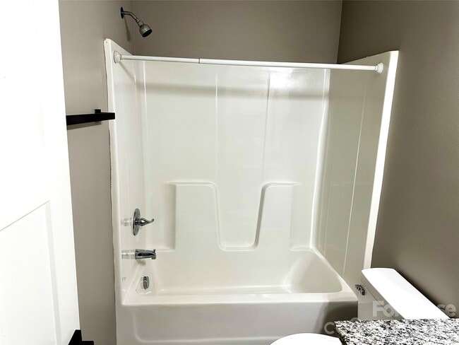 Building Photo - 110 Carpenter St