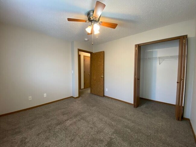Building Photo - $1,050 | 2 Bedroom, 1 Bathroom Apartment | No Pets | Available for August 1st Move In!