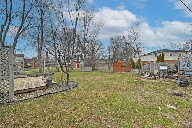 Building Photo - 8638 Northport Dr