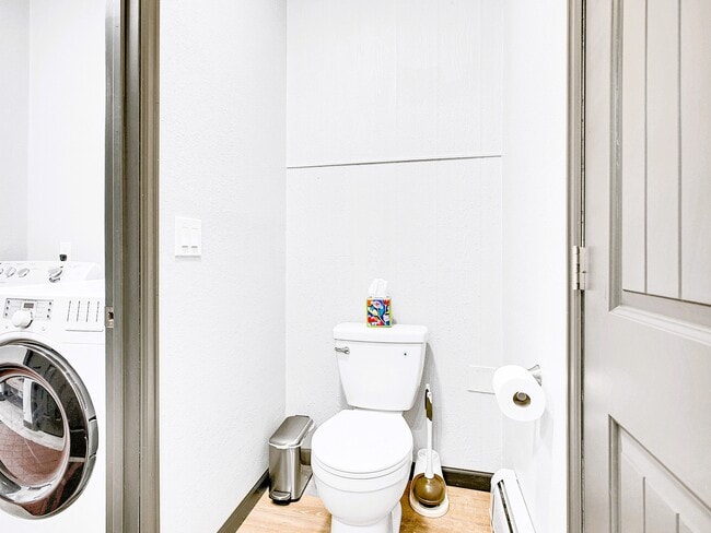 Building Photo - 785 Warren Gulch Rd