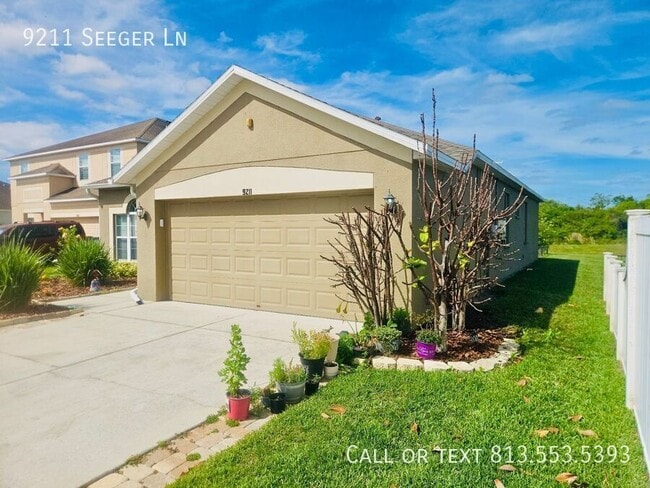 Building Photo - 9211 Seeger Ln