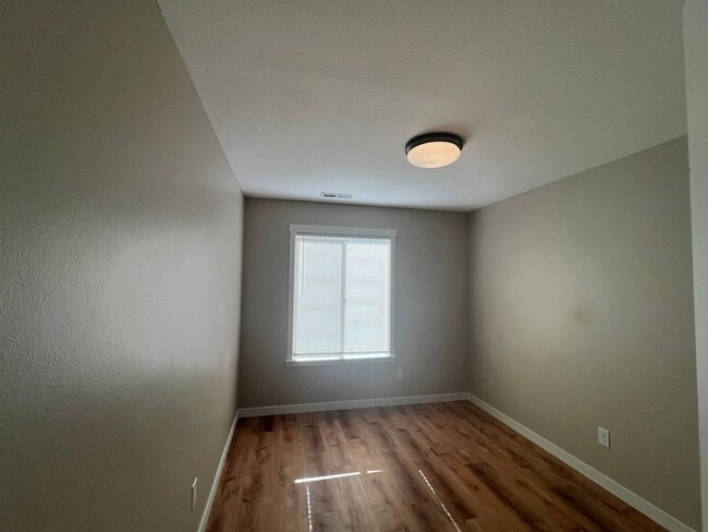 Building Photo - 2641 NE 130th Ct