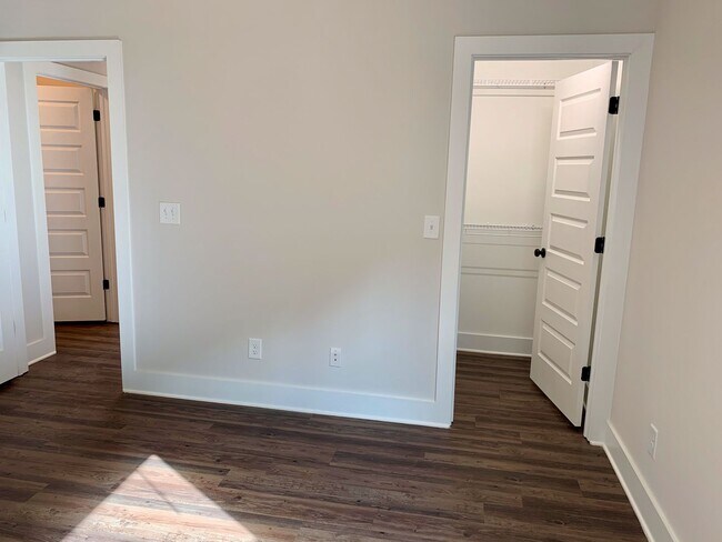 Building Photo - One level home with GARAGE and FENCED BACKYARD!