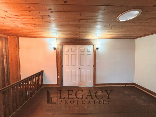 Building Photo - Scuffletown