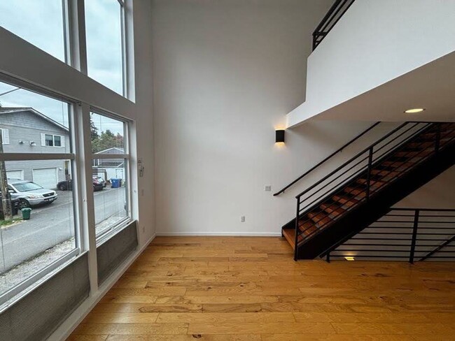 Building Photo - Modern Townhome For Lease Near Columbia City | 2 Bed | 2.5 Bath | A/C | Covered Parking