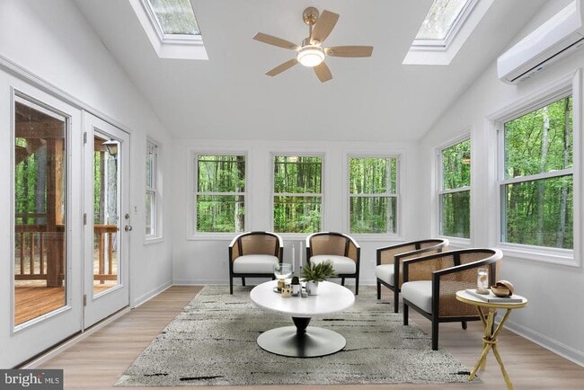 Building Photo - 5235 Chalk Point Rd