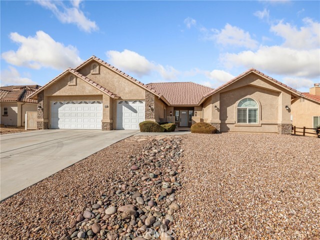 Building Photo - 14096 Branding Iron Dr