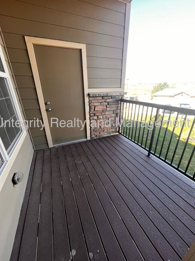 Building Photo - 2 Bed/2 Bath Condo, 17353 Wilde Avenue Uni...