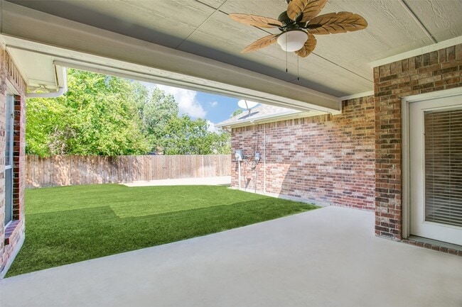 Building Photo - 7120 Axis Ct
