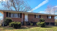 Building Photo - Spacious 3 bedroom 2 bath home in Rossvill...