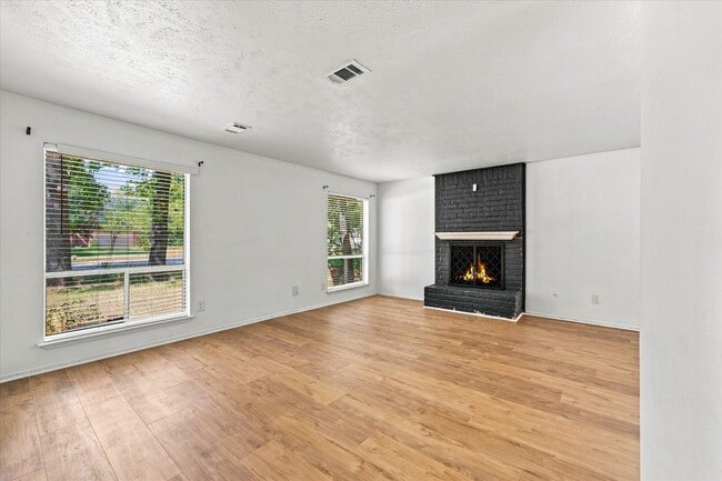 Building Photo - 44 S Waxberry Rd