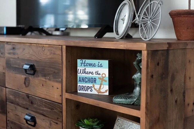 Building Photo - 76 Abbott St