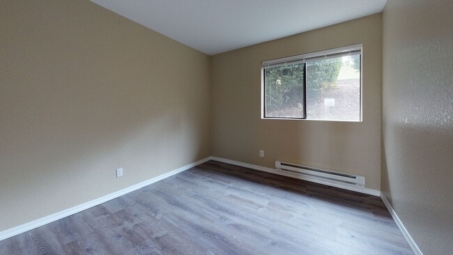 Building Photo - 2 Bedroom Condo in Sunn Fjord - Community Amenities Incl. - Available 5/15