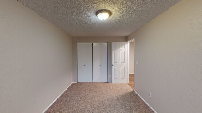 Building Photo - 1520 E Main St