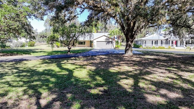 Building Photo - 1250 Riverbend Dr