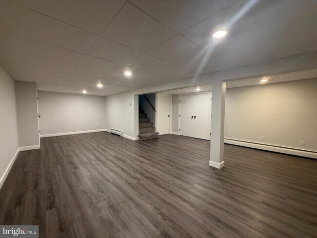 Building Photo - 1012 State Dr