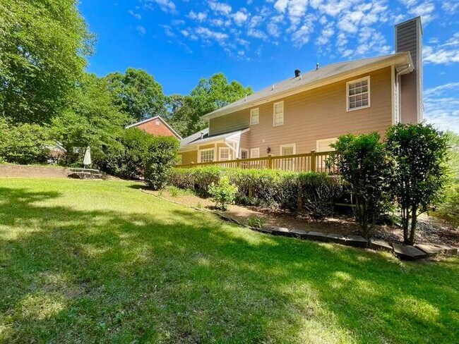 Building Photo - 811 Mitsy Ridge Dr