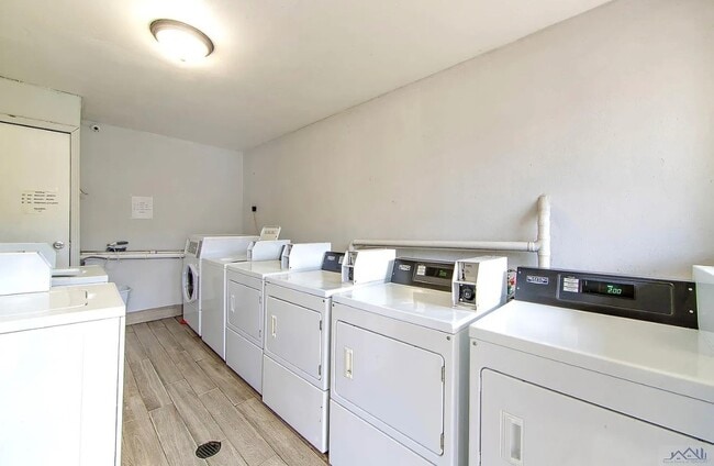 Building Photo - Sanford Apartments