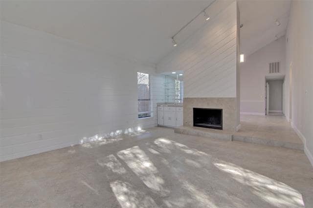 Building Photo - 14822 Sopras Cir