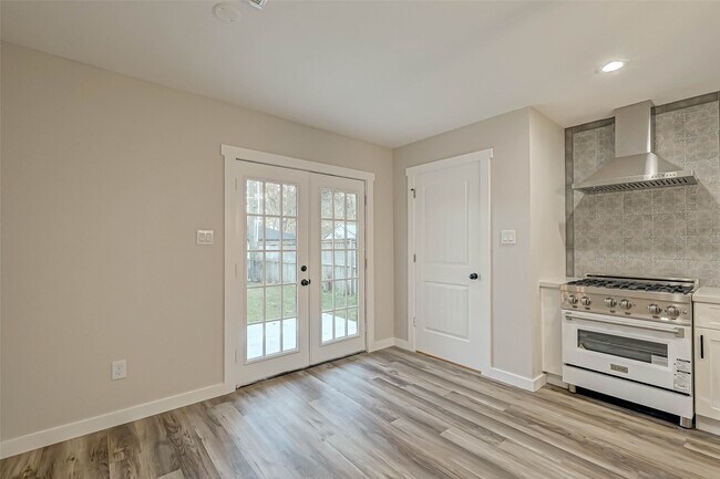 Building Photo - 2111 Nina Lee Ln