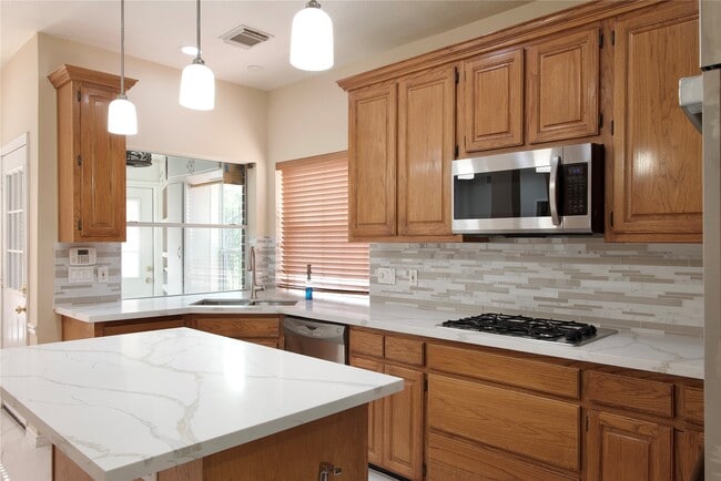 Building Photo - 6506 Taimer Ct