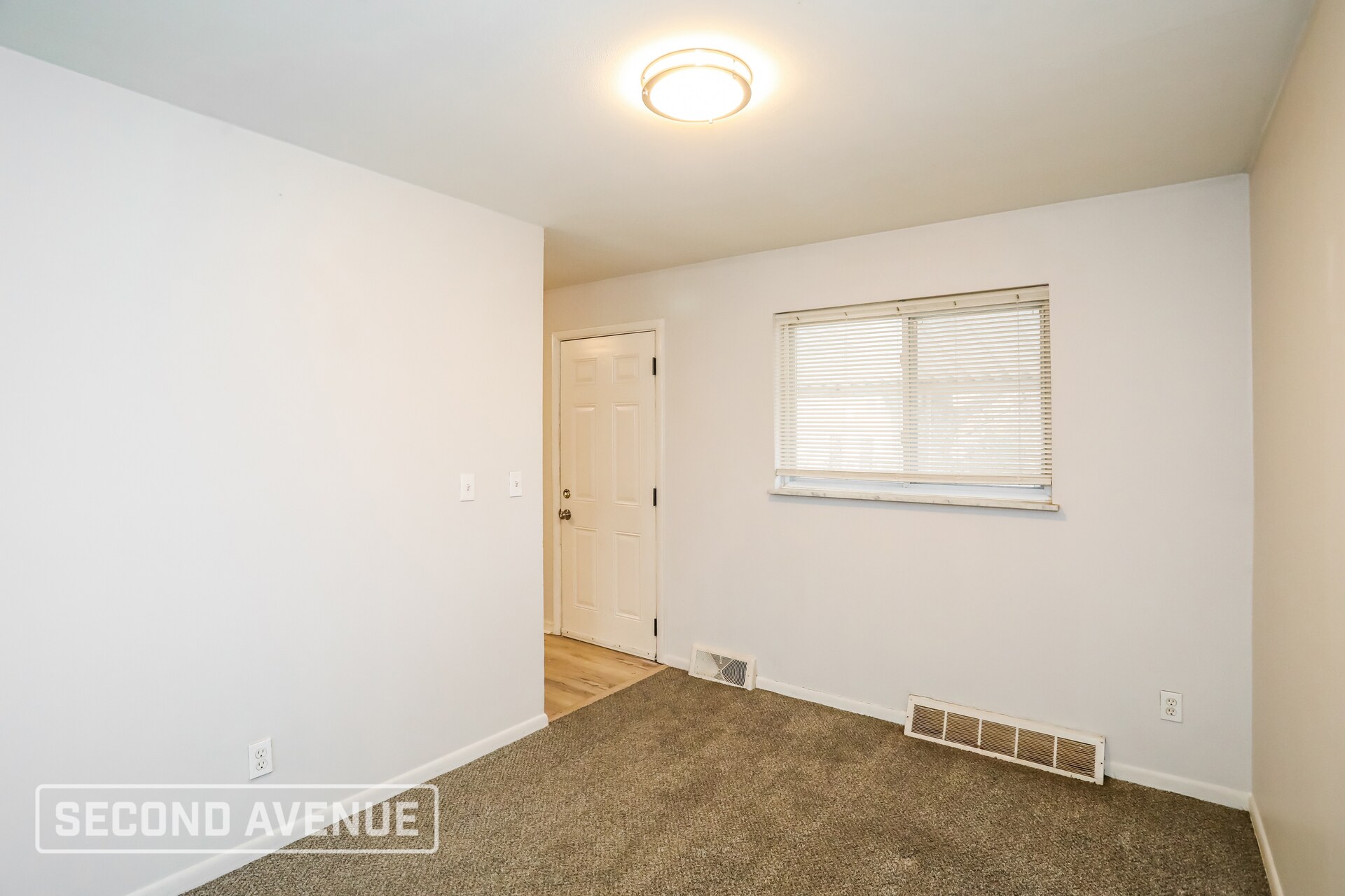 Building Photo - 4656 Linda Dr