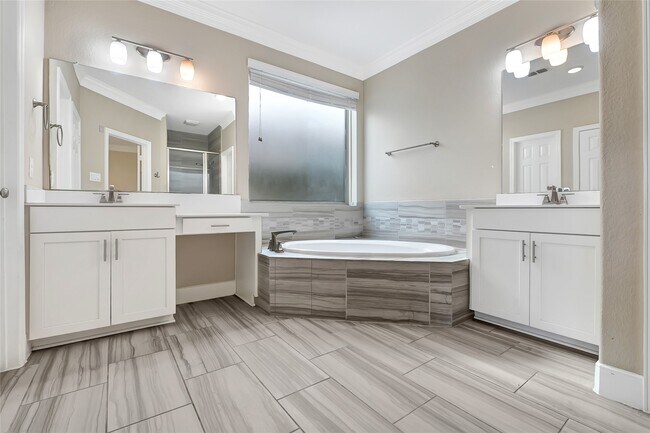 Building Photo - 30506 Night Heron Ln