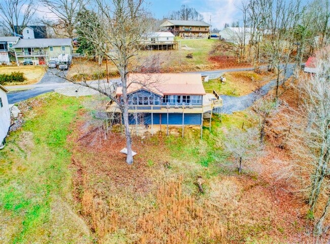 Building Photo - 73 Willow Tree Cir