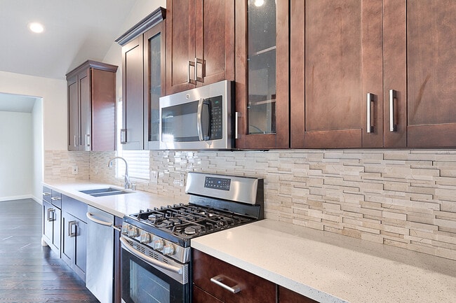 Building Photo - Beautiful 3 Bedroom Sylmar Home